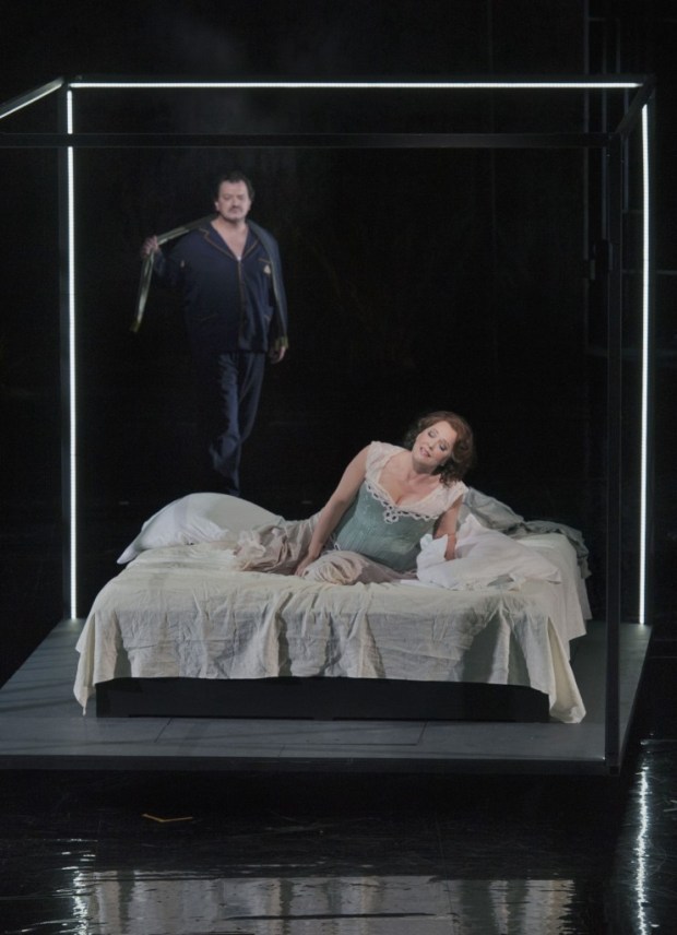 Burkhard Fritz (Waldemar), Emily Magee (Tove)