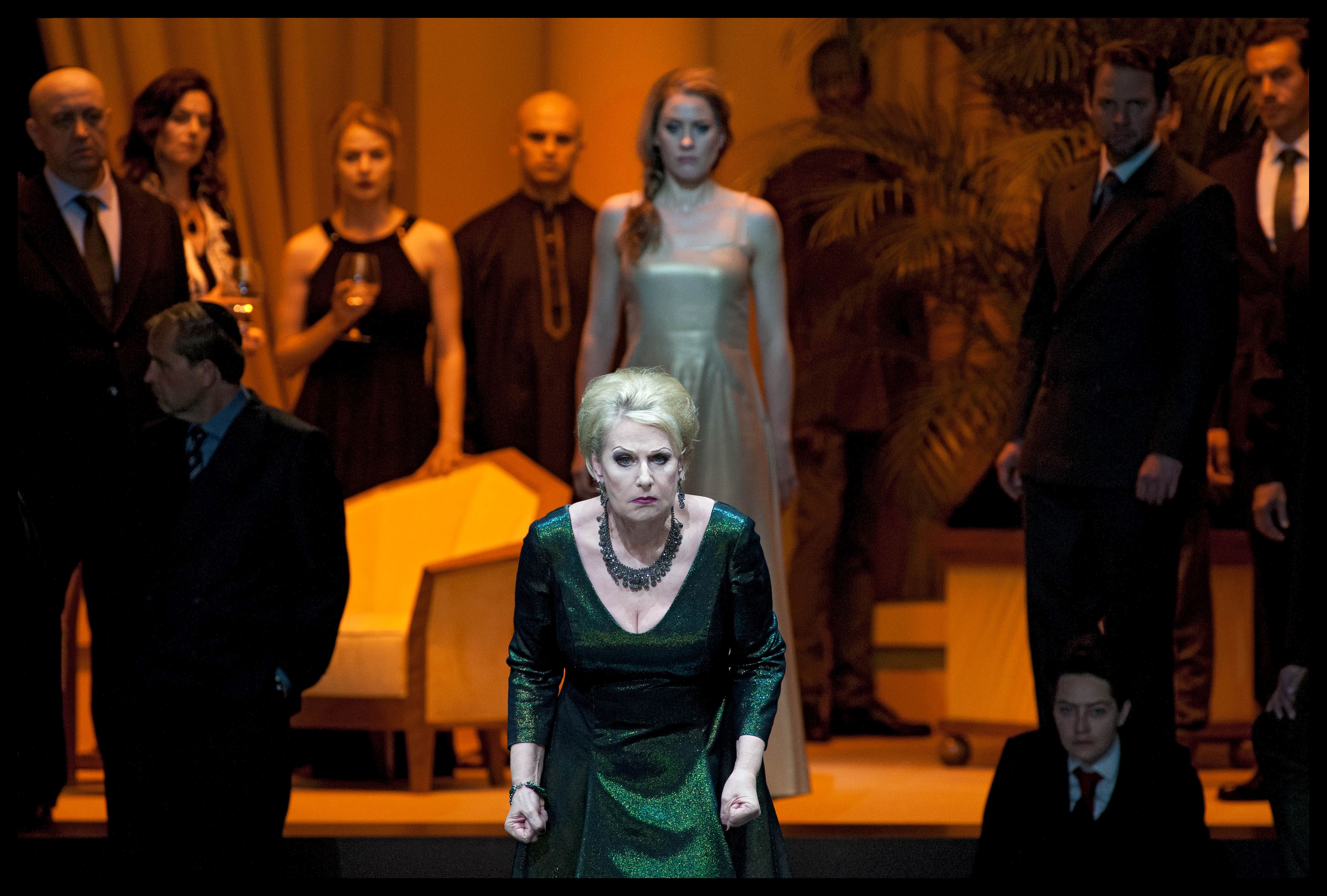 Doris Soffel (Herodias), Malin Byström (Salome), Lance Ryan (Herodes)