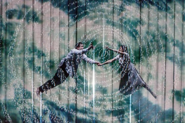 Maximilian Schmitt (Tamino), Chen Reiss (Pamina)