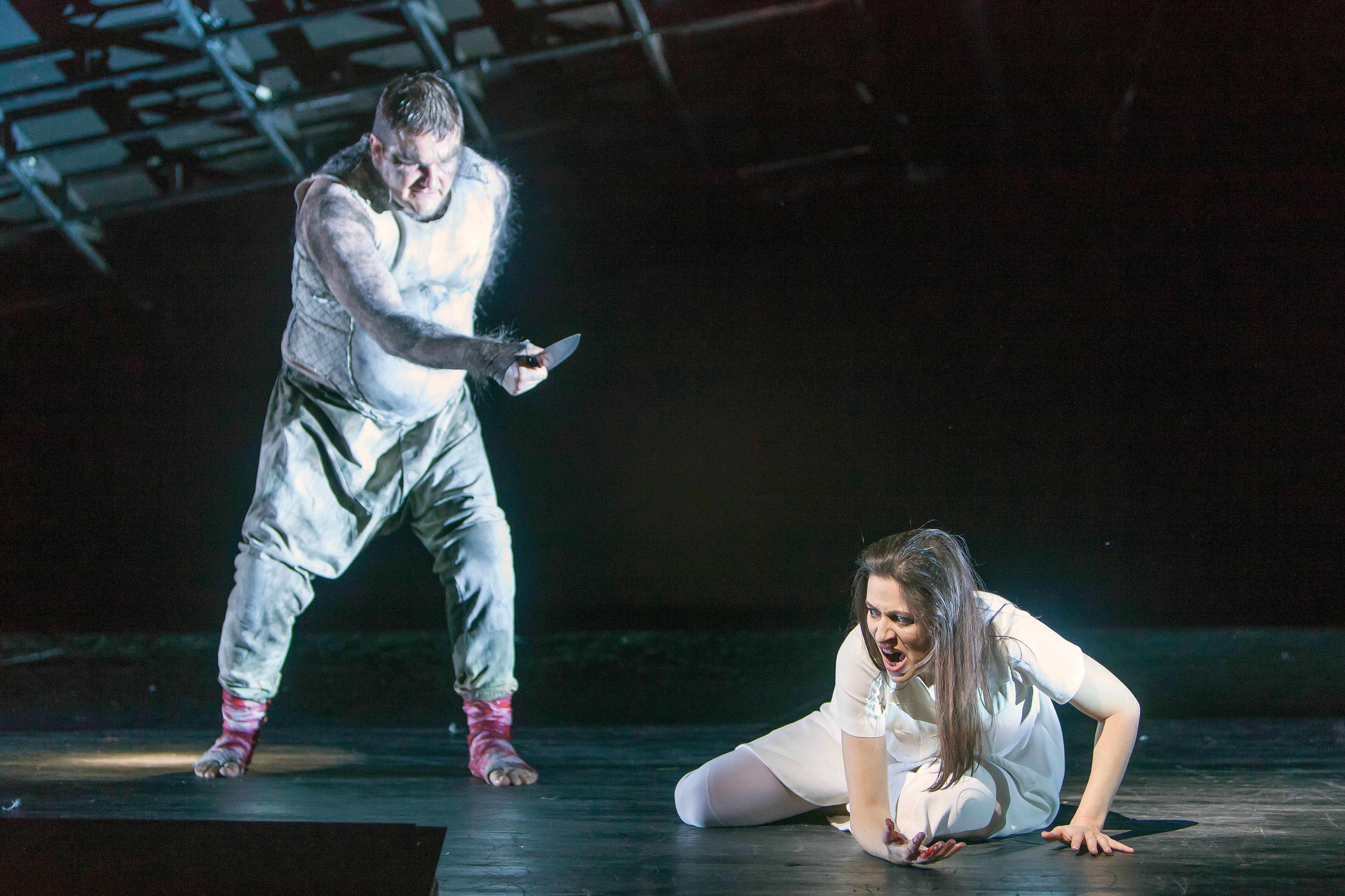 Wolfgang Ablinger-Sperrhacke (Monostatos), Chen Reiss (Pamina)