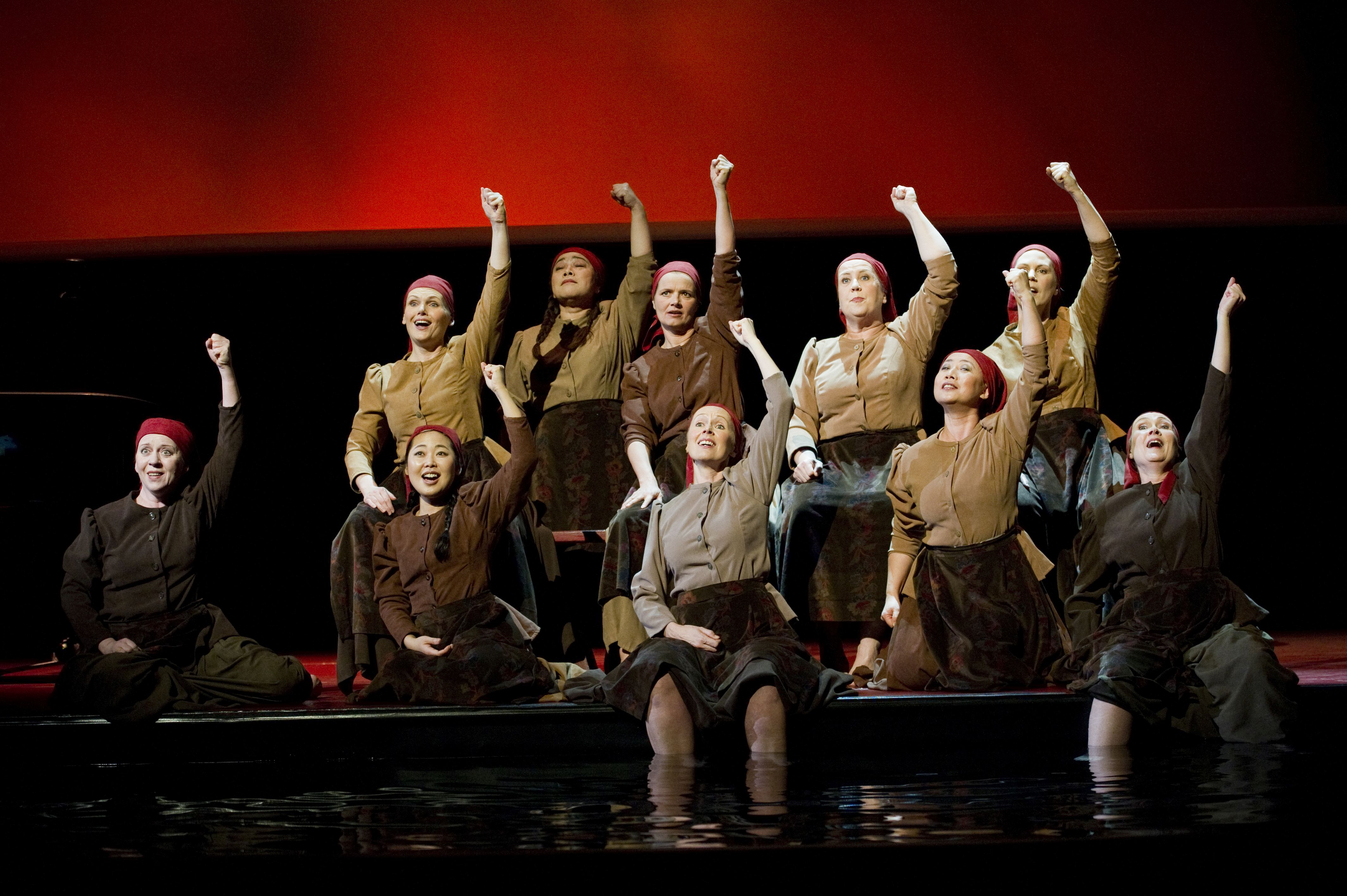 Xian Zhang (conductor), Robert Lepage (director), Sybille Wilson (preparation regie), Carl Fillion (sets), Mara Gottler (costumes), Étienne Boucher (light), Michael Curry (marionnettes design), Martin Genest (marionnettes choreography), Caroline Tanguay (preparation marionnettes choreography), Philippe Beau (concept Chinese shadow puppets)