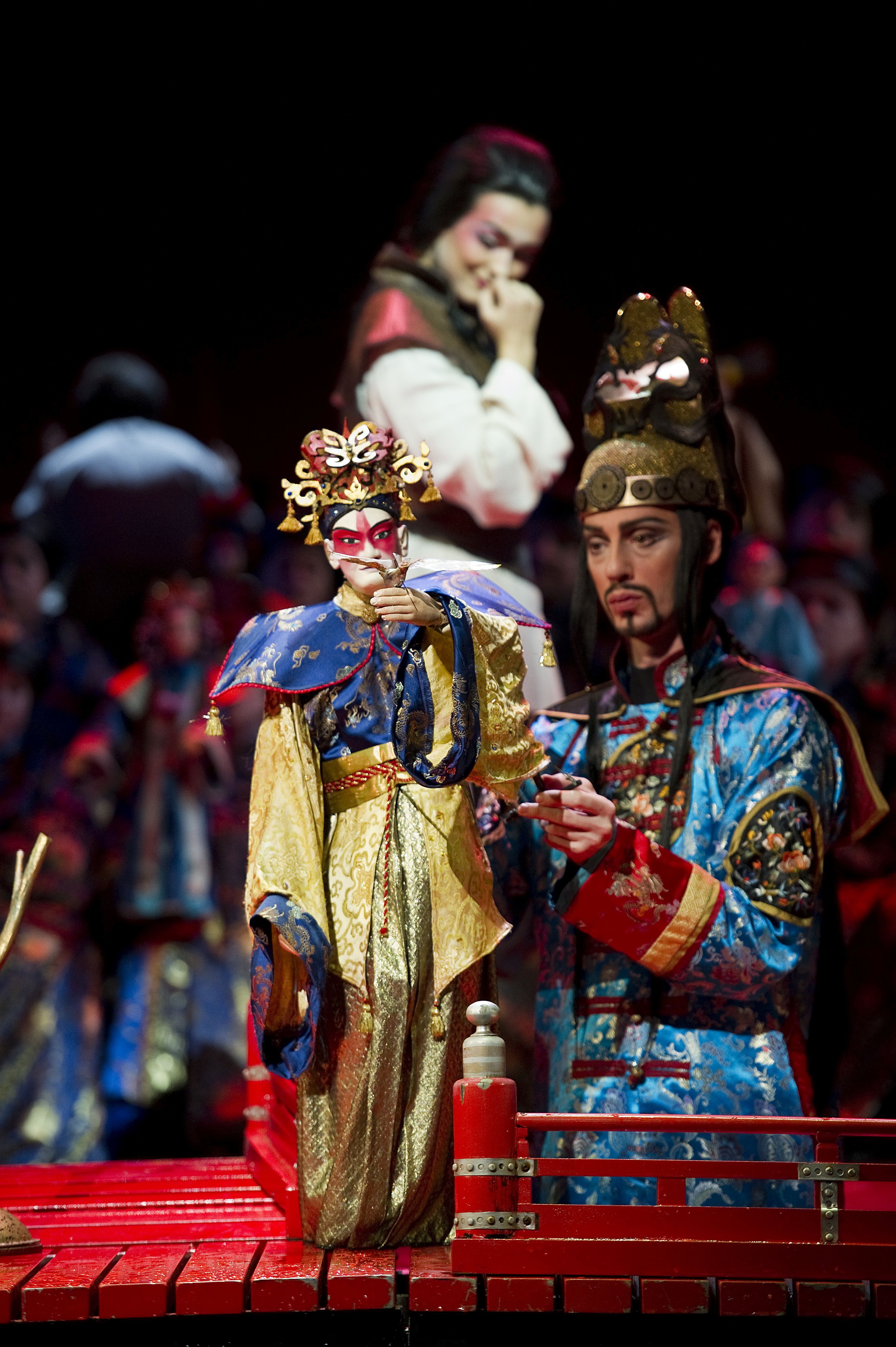 Xian Zhang (conductor), Robert Lepage (director), Sybille Wilson (preparation regie), Carl Fillion (sets), Mara Gottler (costumes), Étienne Boucher (light), Michael Curry (marionnettes design), Martin Genest (marionnettes choreography), Caroline Tanguay (preparation marionnettes choreography), Philippe Beau (concept Chinese shadow puppets)