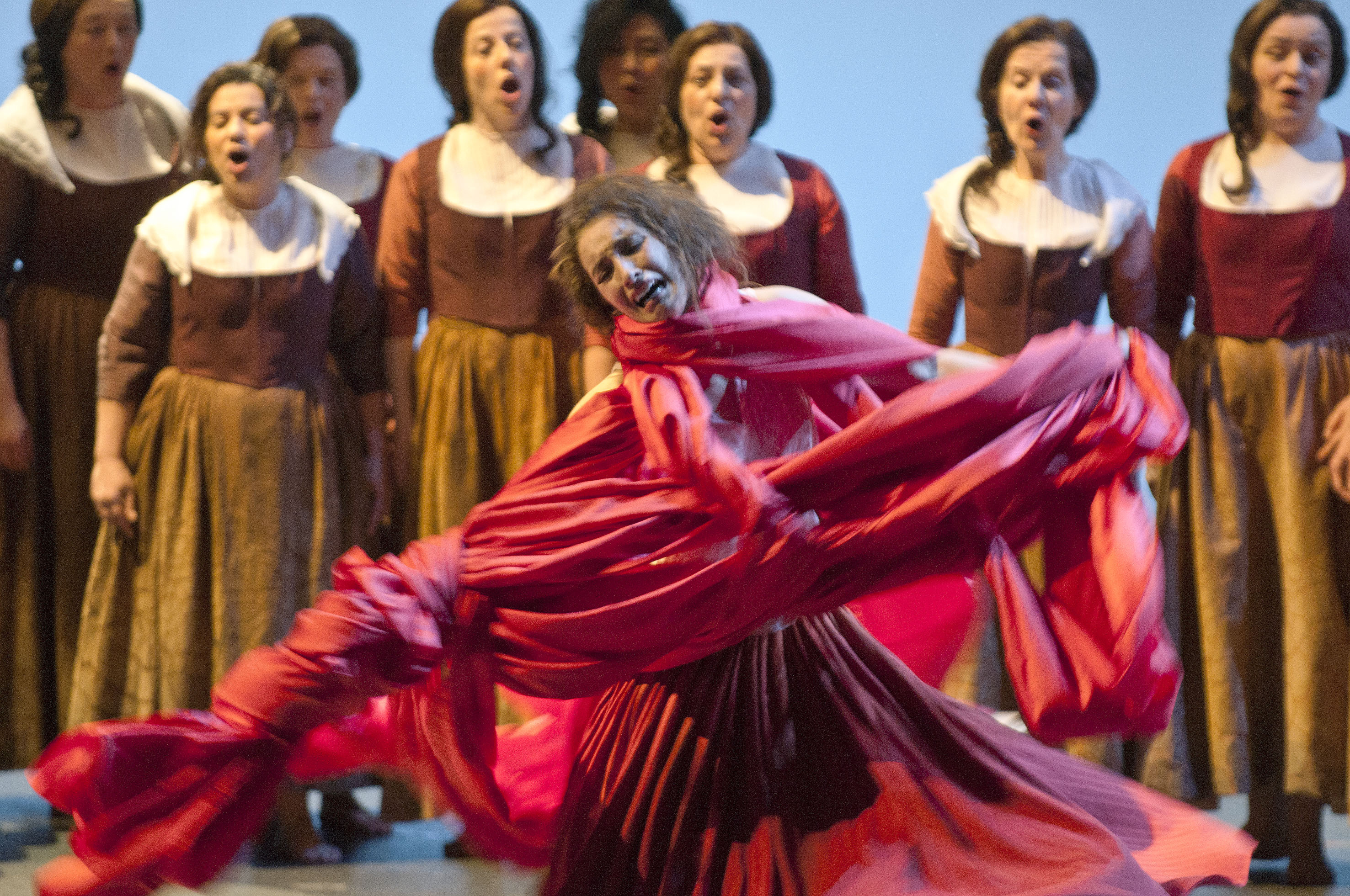 2011-2012 Opera Comique"LA MUETTE DE PORTICI" de D-F-E Auber
dir mus: Patrick Davin mes: Emma Dante