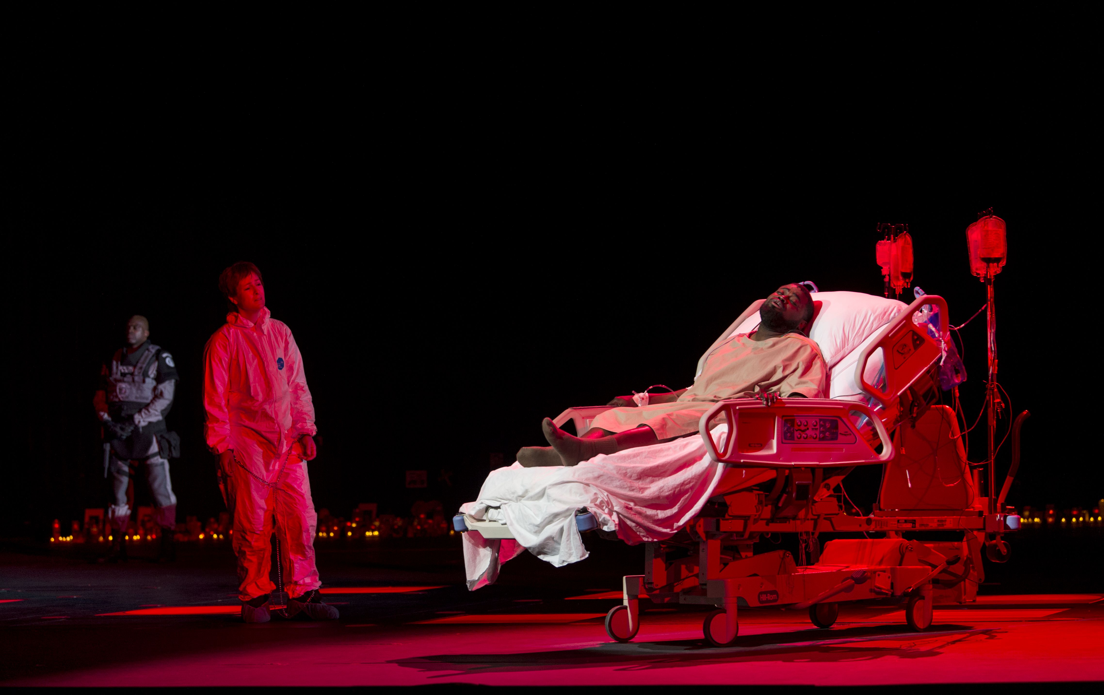 Paula Murrihy als Sesto, Russell Thomas als Tito VespasianoCredits: Ruth Walz