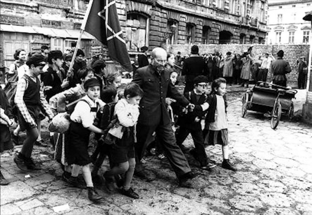 Korczak met de kinderen