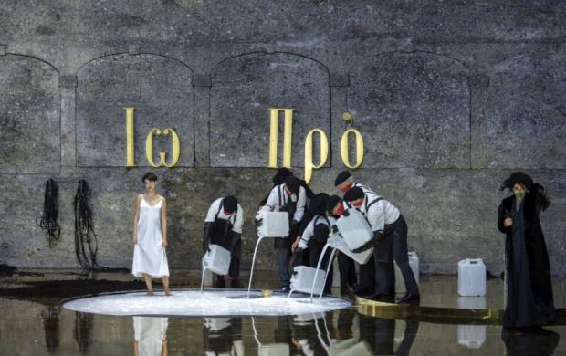 Sallome asmik-grigorian-r-castellucci-rezisuotoje-salomejoje-5b6078eedf35d