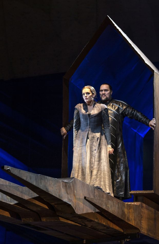 diewalkure-den-thwalz0002