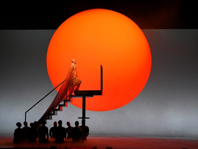 Akhnaten-foto-Karen-Almond-Met-Opera-768x580